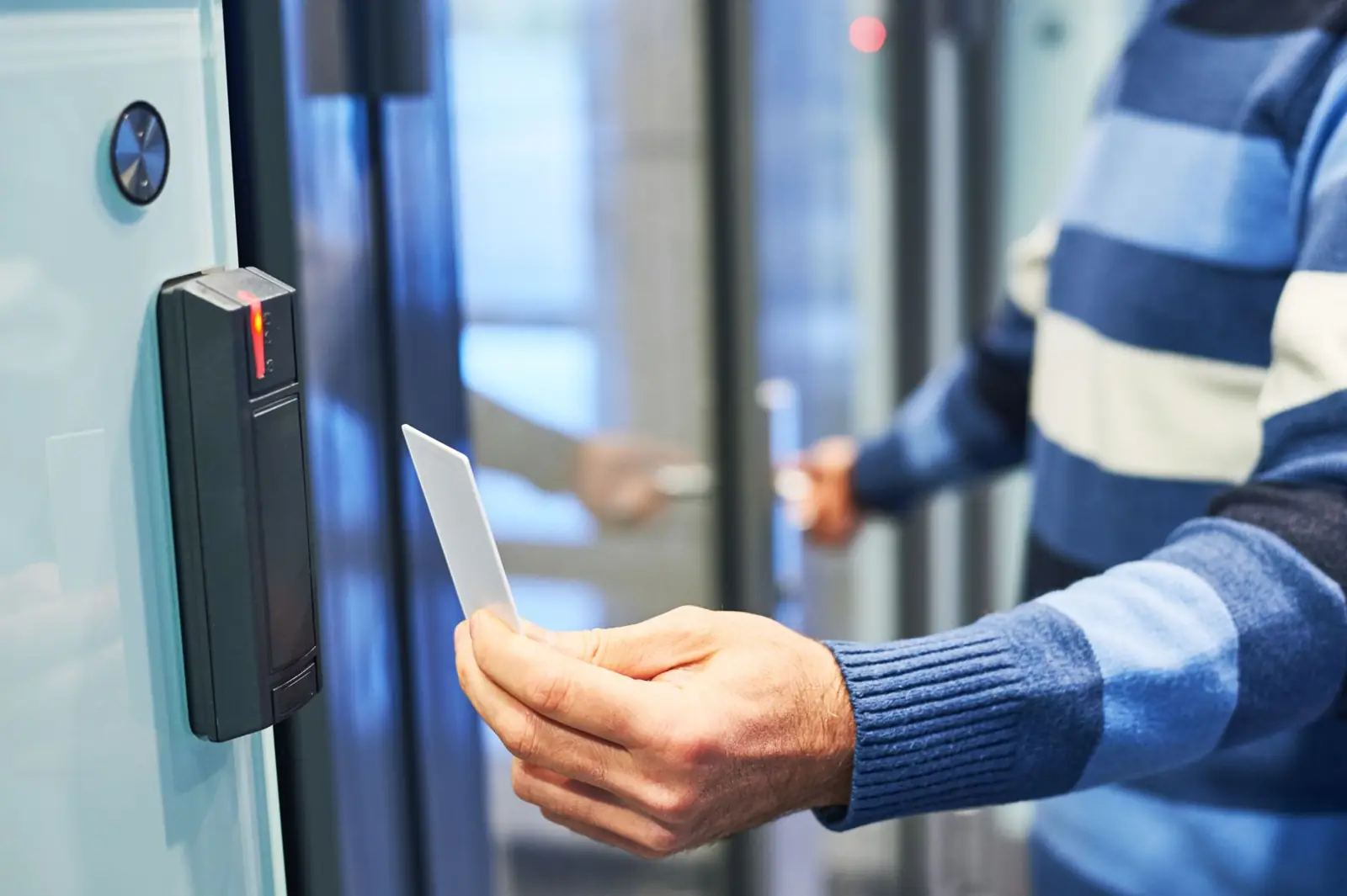 Commercial access control reader